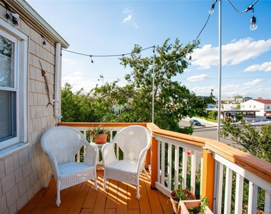 272 Laurelton Boulevard - Photo Thumbnail 5