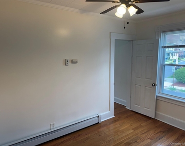 18 West Street - Photo Thumbnail 4