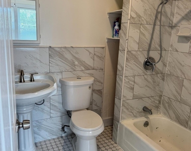 18 West Street - Photo Thumbnail 6