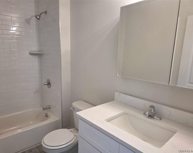 539 Front Street - Photo Thumbnail 6