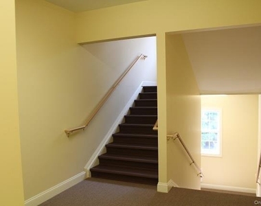 77 Quaker Avenue - Photo Thumbnail 15