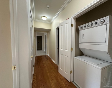 77 Quaker Avenue - Photo Thumbnail 12