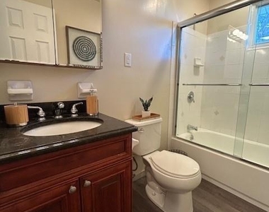433 Lincoln Boulevard - Photo Thumbnail 9