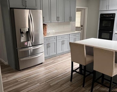 80 Ellen Street - Photo Thumbnail 10