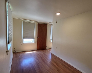 94 E Main Street - Photo Thumbnail 4