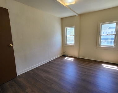 92 E Main Street - Photo Thumbnail 4