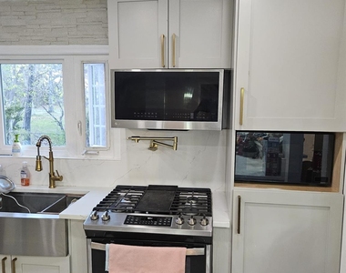 127 Berkeley Avenue - Photo Thumbnail 4