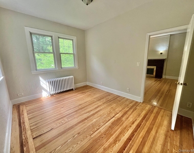 5 Lester Place - Photo Thumbnail 8