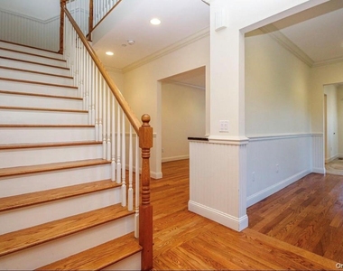 114 Oak Street - Photo Thumbnail 10