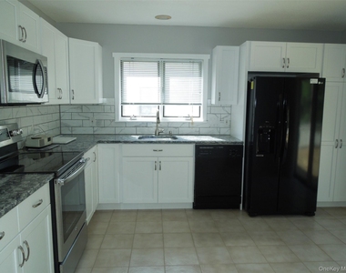 670 Heritage Hills - Photo Thumbnail 1