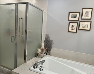 670 Heritage Hills - Photo Thumbnail 14
