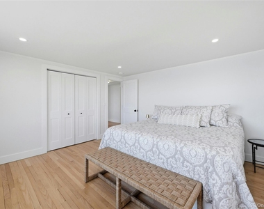 8908 Peconic Bay Boulevard - Photo Thumbnail 9