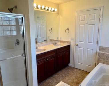 8 Seeley Bull Street - Photo Thumbnail 11