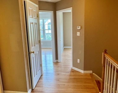 8 Seeley Bull Street - Photo Thumbnail 29