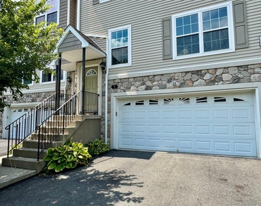 8 Seeley Bull Street - Photo Thumbnail 25