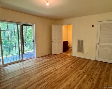 8 Seeley Bull Street - Photo Thumbnail 43