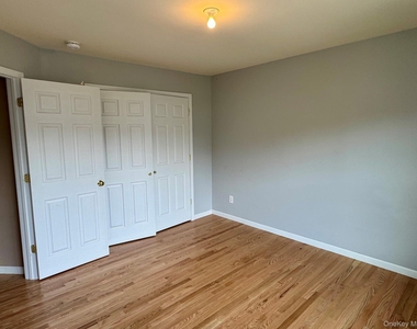 8 Seeley Bull Street - Photo Thumbnail 39