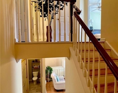 20 Seeley Bull Street - Photo Thumbnail 16