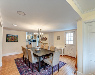 23 Pinetree Lane - Photo Thumbnail 7