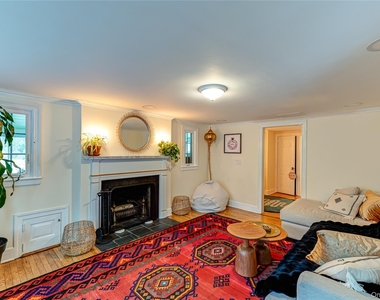 23 Pinetree Lane - Photo Thumbnail 5