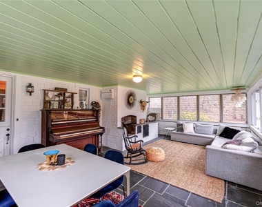 23 Pinetree Lane - Photo Thumbnail 4
