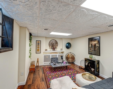 23 Pinetree Lane - Photo Thumbnail 21