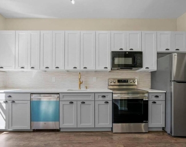 170 Washington Avenue - Photo Thumbnail 2