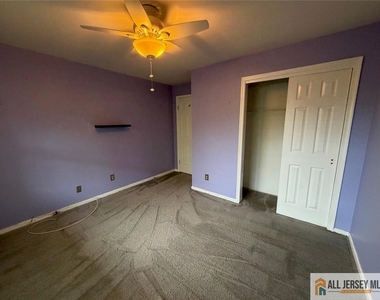 2509 Candlelight Court - Photo Thumbnail 10