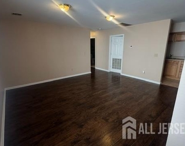 399 North Avenue - Photo Thumbnail 4