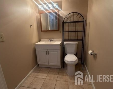 399 North Avenue - Photo Thumbnail 9