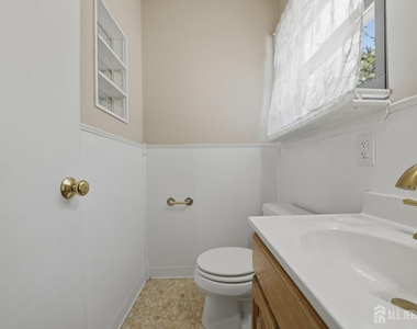 587 Marlboro Road - Photo Thumbnail 16