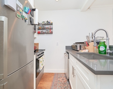 410 E 64th Street - Photo Thumbnail 3