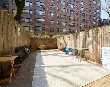 410 E 64th Street - Photo Thumbnail 1