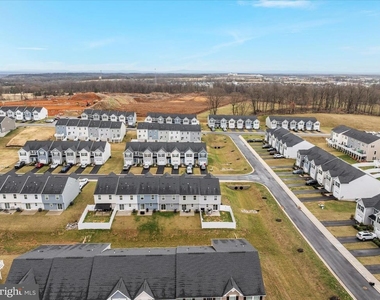 130 Calais Place - Photo Thumbnail 40