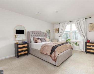 130 Calais Place - Photo Thumbnail 27