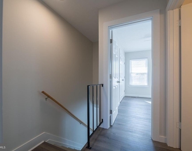 525 Gray Avenue - Photo Thumbnail 20