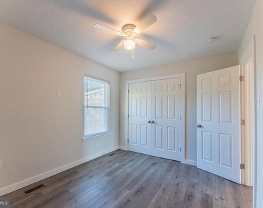 525 Gray Avenue - Photo Thumbnail 19