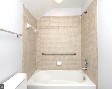 6916 Birkenhead Place - Photo Thumbnail 43