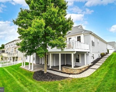 6916 Birkenhead Place - Photo Thumbnail 27