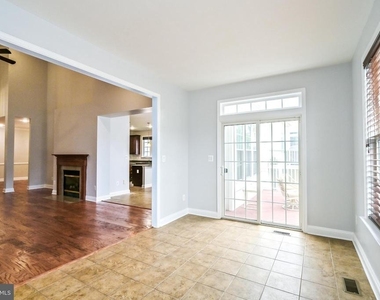6916 Birkenhead Place - Photo Thumbnail 12
