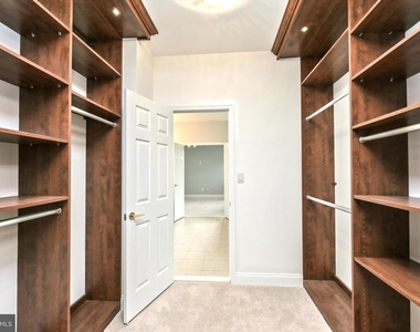 6916 Birkenhead Place - Photo Thumbnail 36