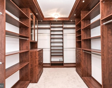 6916 Birkenhead Place - Photo Thumbnail 35
