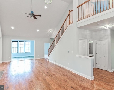 6916 Birkenhead Place - Photo Thumbnail 8
