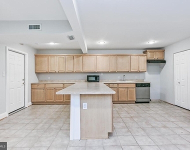 6916 Birkenhead Place - Photo Thumbnail 49