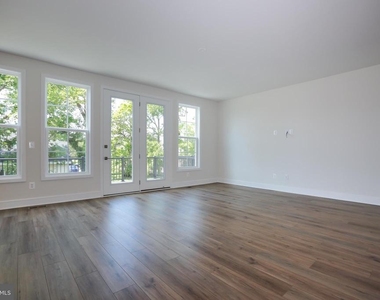 6902 Karter Robinson Drive - Photo Thumbnail 10