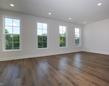 6902 Karter Robinson Drive - Photo Thumbnail 9