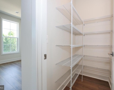 6902 Karter Robinson Drive - Photo Thumbnail 7