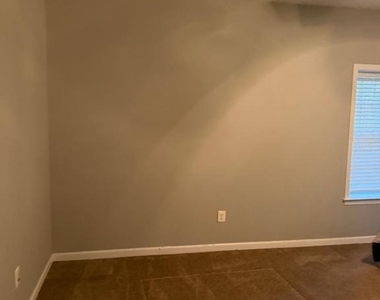 18970 Rosings Way - Photo Thumbnail 8