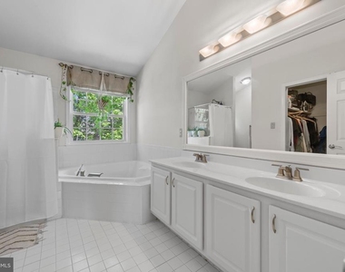 43340 Wintersrun Court - Photo Thumbnail 20