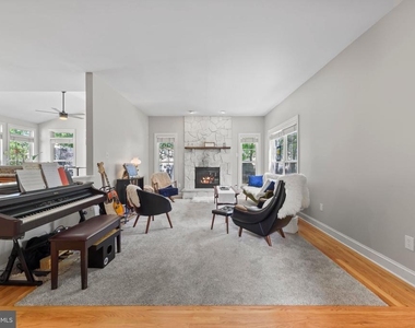 43340 Wintersrun Court - Photo Thumbnail 10